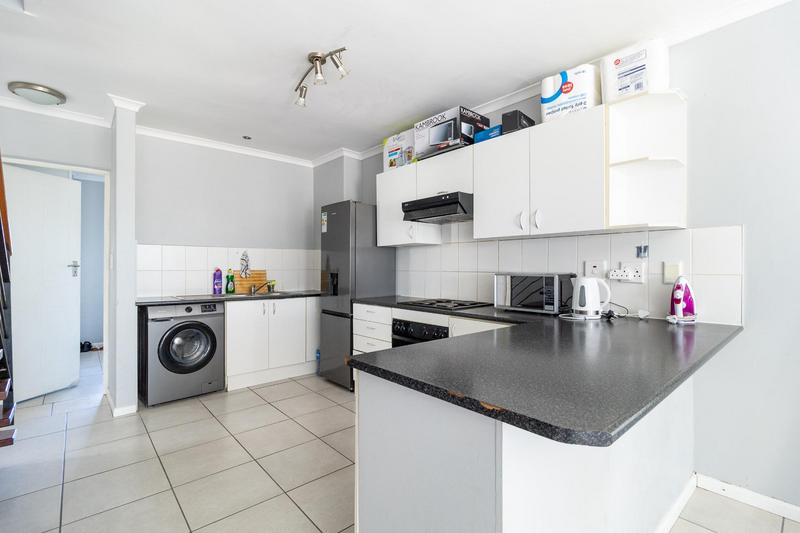 To Let 2 Bedroom Property for Rent in Silver Oaks Western Cape